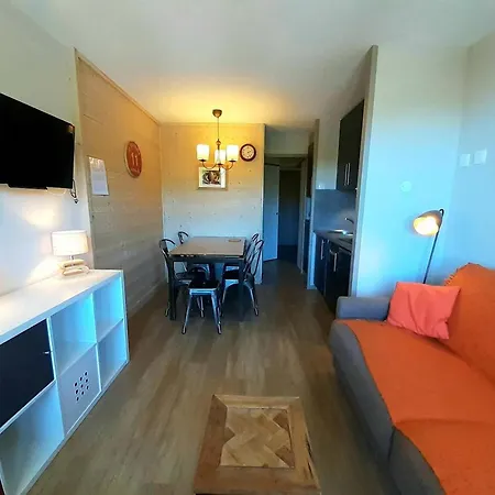 Renove Skis Aux Pieds A Belle Plagne - Fr-1-351-60 La Plagne